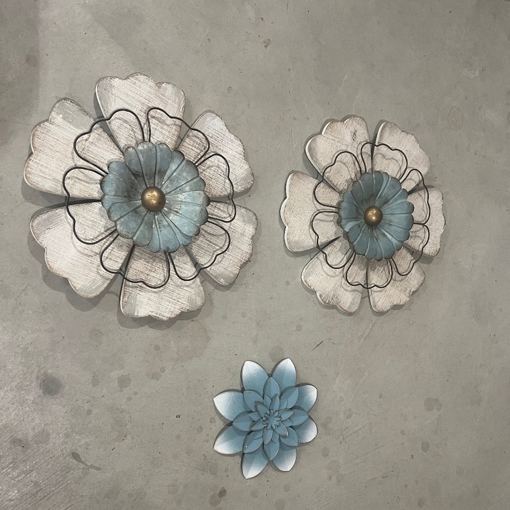 Decorative wall flowers